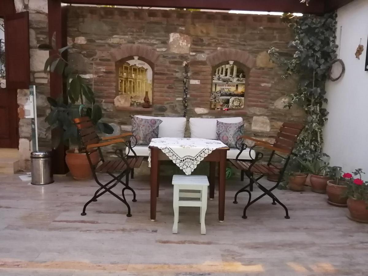 Mary's House Hotel 3*